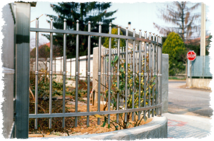 recinzione inox con punte